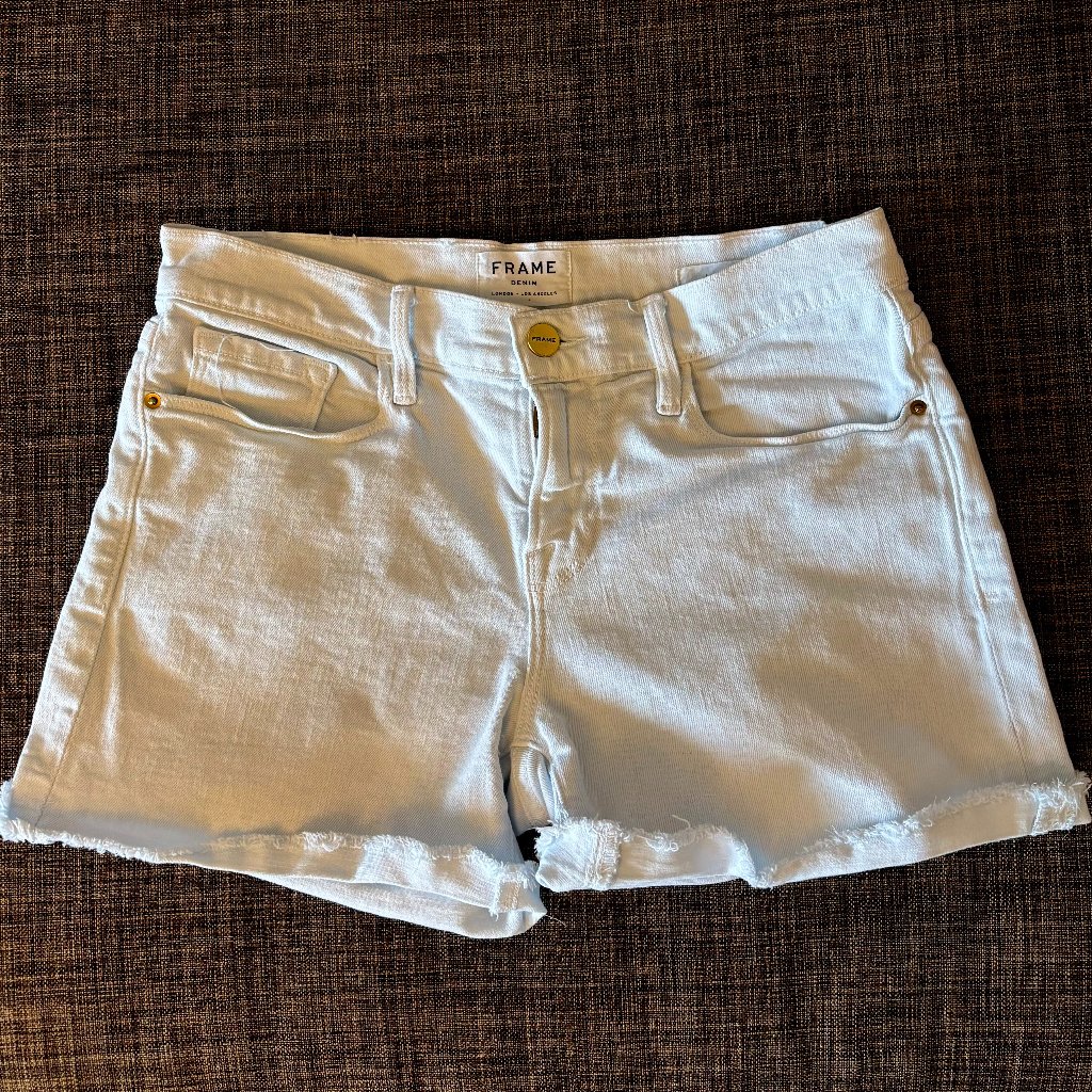 Frame Le Cutoff Light Blue Denim Shorts - Stylish & Comfortable. Women’s 26